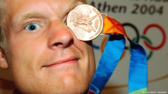 В 24 года спортсмен Штефан Пфанмёллер (Stefan Pfannmöller) получил бронзовую медаль на Олимпийских играх в соревнованиях по гребле на каноэ-одиночках